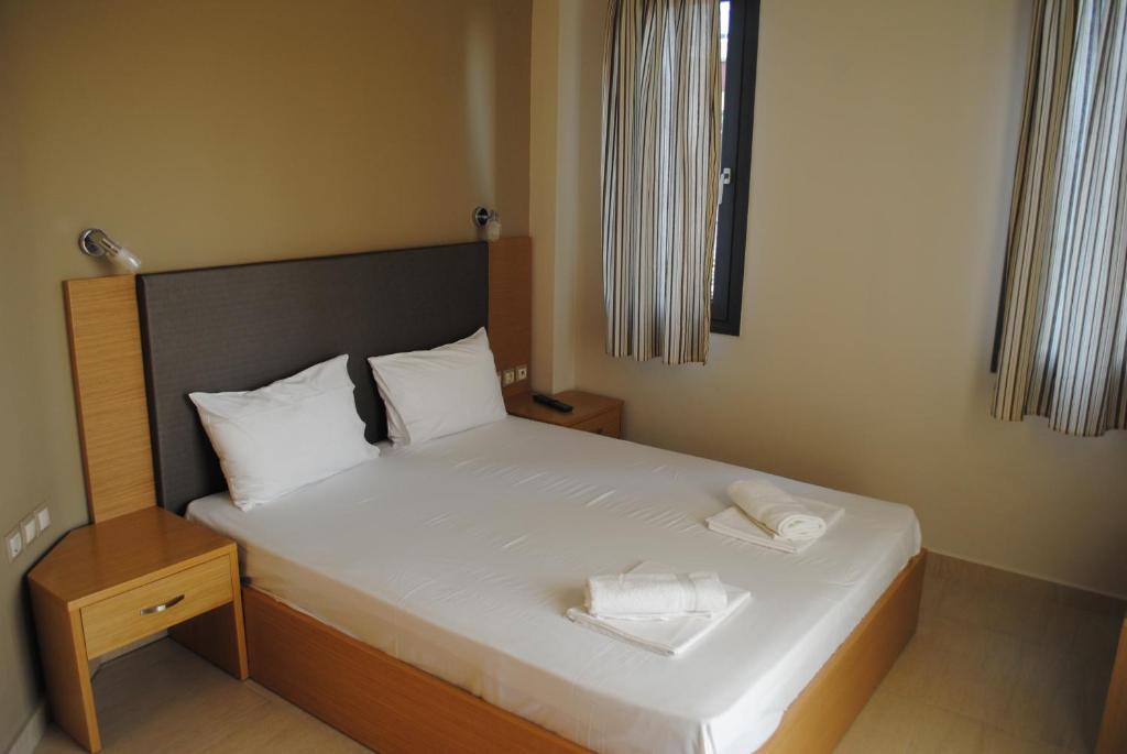 Niriides Studios And Apartments Paralia Katerinis Ruang foto