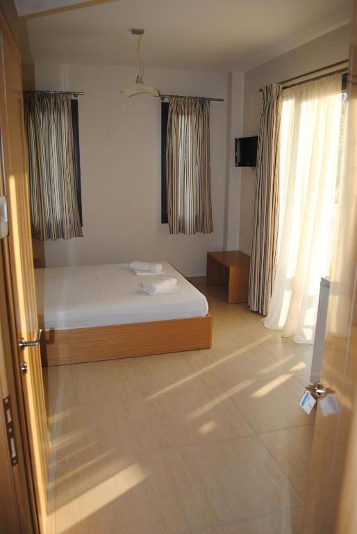 Niriides Studios And Apartments Paralia Katerinis Ruang foto