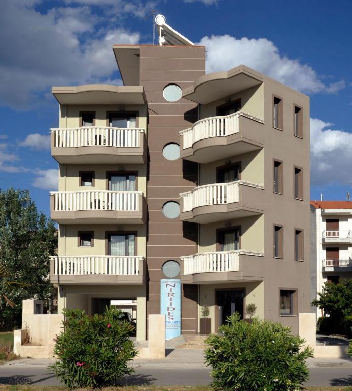 Niriides Studios And Apartments Paralia Katerinis Bagian luar foto